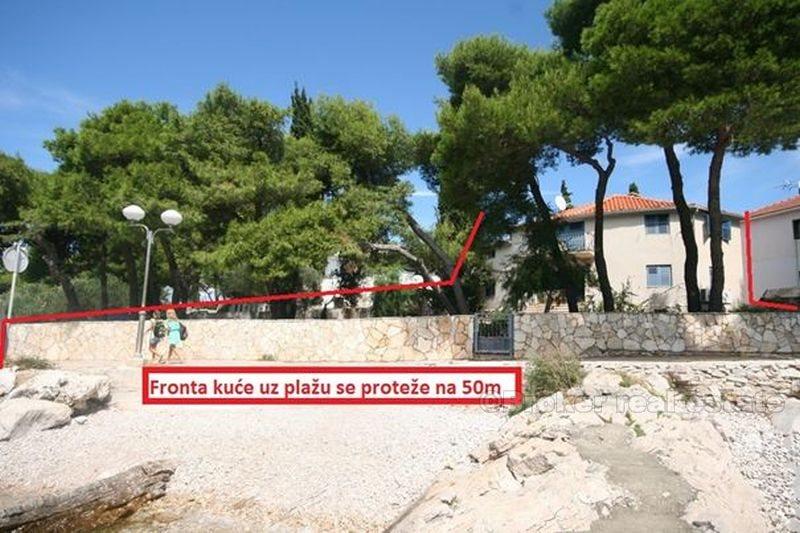 île de Solta. Maison en bord de mer.