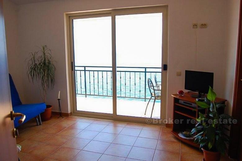 island of Ciovo. House on 3 floors, by the sea!