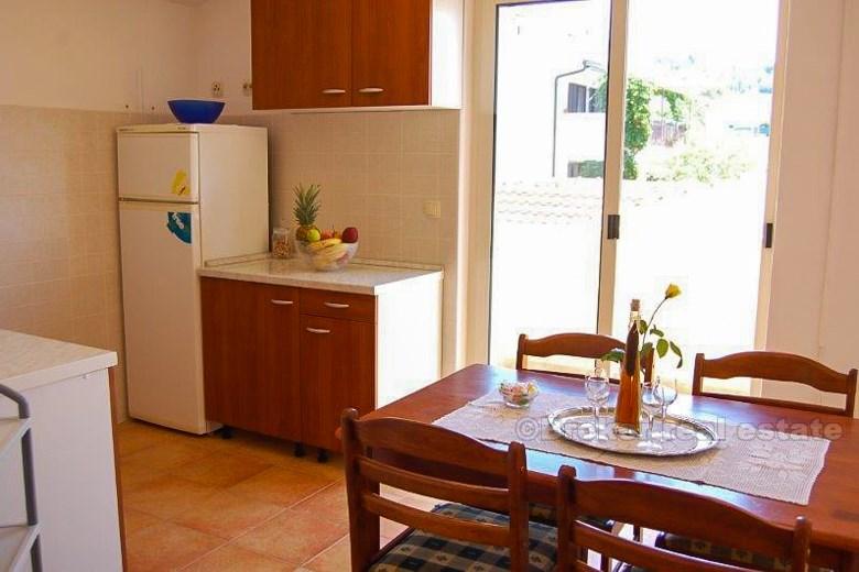 island of Ciovo. House on 3 floors, by the sea!