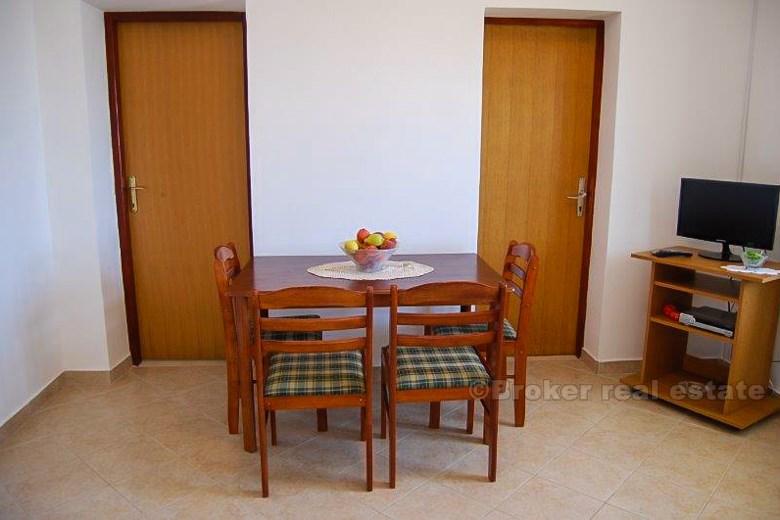 island of Ciovo. House on 3 floors, by the sea!