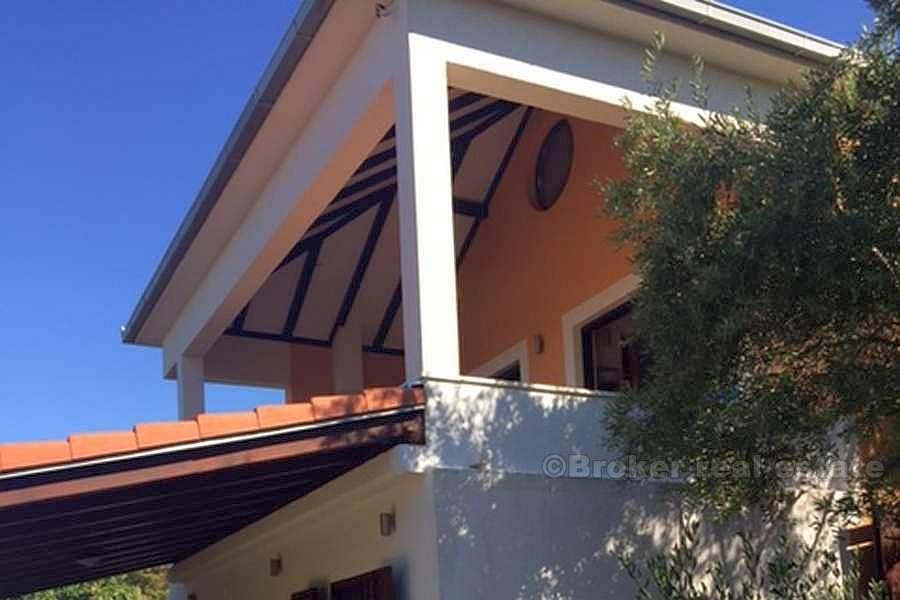 Île de Ciovo, maison avec vue sur la mer