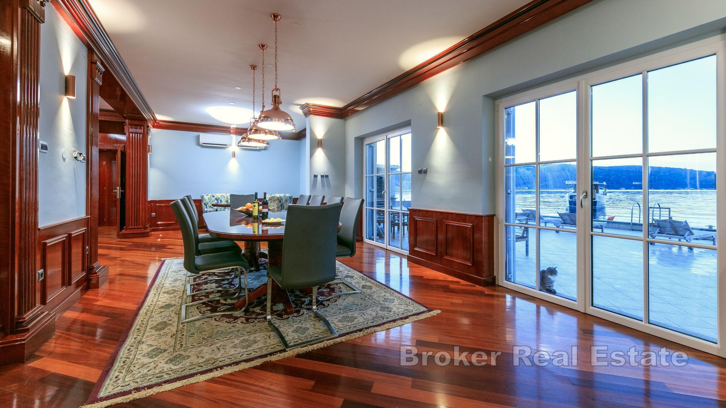 Insel Vis - Steinvilla, am Meer