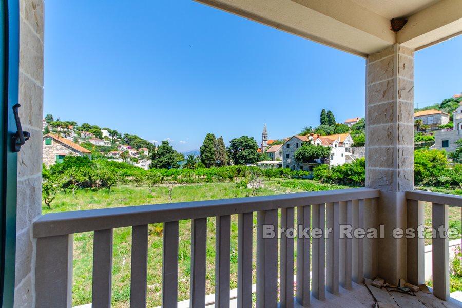 Insel Brac, Mehrfamilienhaus mit Meerblick