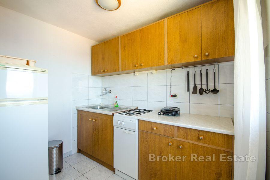 Omiš - Apartmanska kuća s otvorenim pogledom na more