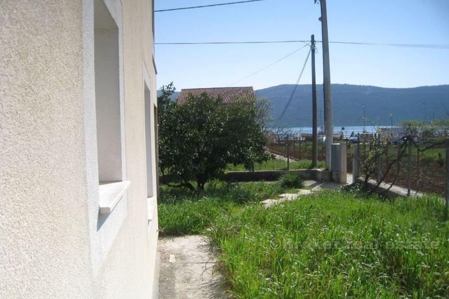 V blízkosti Marina. Dom na 3 podlažiach