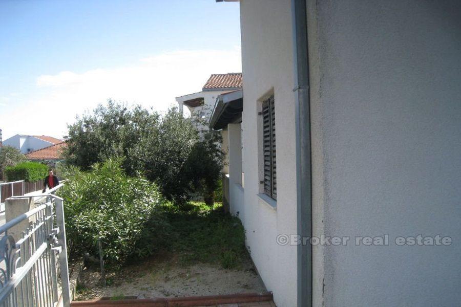 vicino a Rogoznica. casa