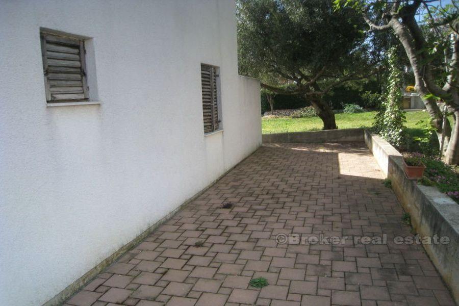 vicino a Rogoznica. casa