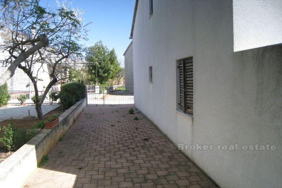 vicino a Rogoznica. casa