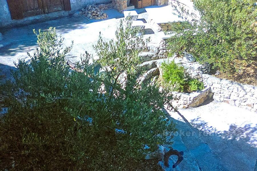 Rogoznica. Wolnostojący dom pierwszym rzędzie do morza