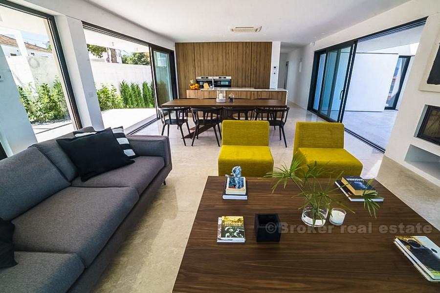 ostrov Brač. luxusná vila