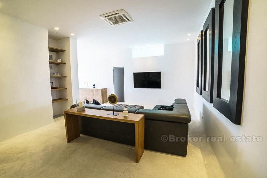 otok Brač. Luksuzna vila u izgradnji