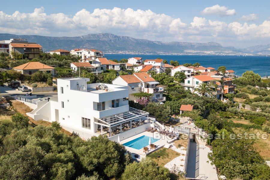 Ostrov Čiovo - moderní a luxusní vila s bazénem