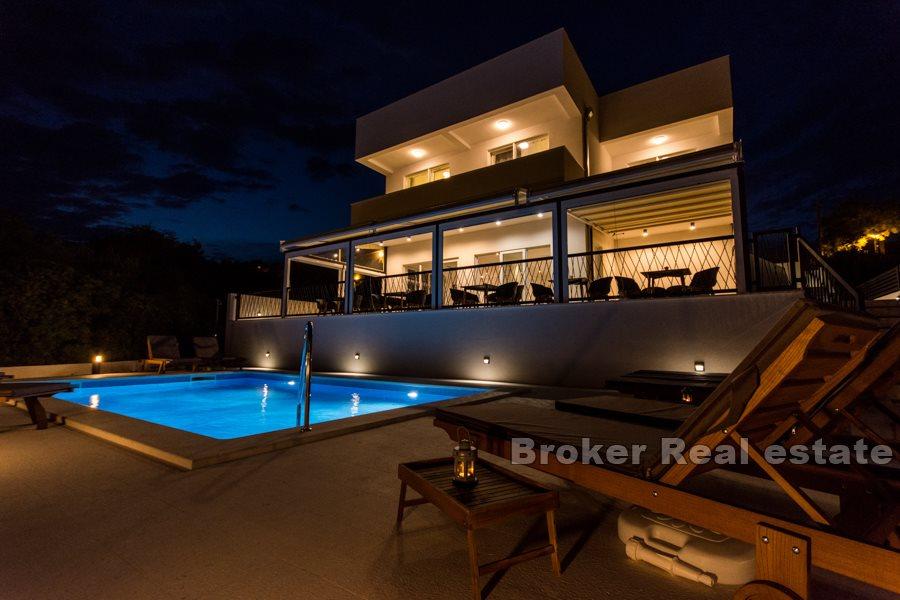 Island of Ciovo - Modern and luxurious villa with pool