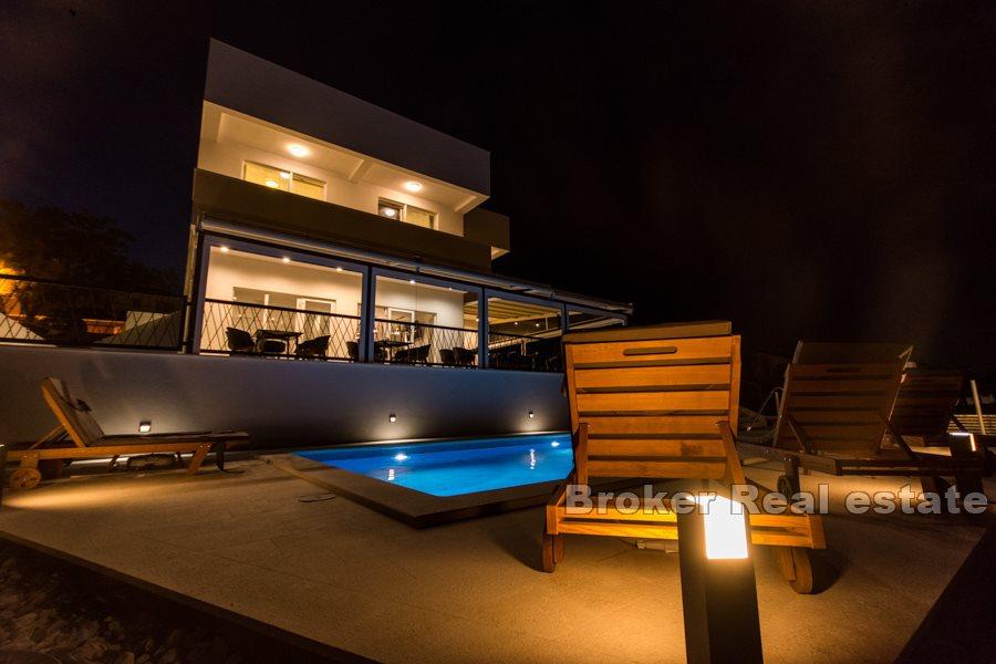 Island of Ciovo - Modern and luxurious villa with pool