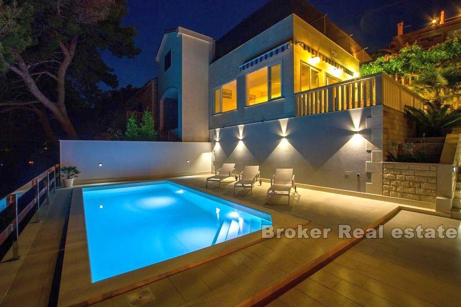 Island of Brac, charming and beautiful house by the sea