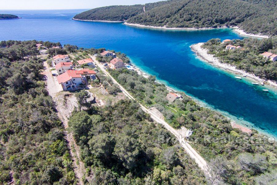 Wyspa Korcula - Ląd w drugim rzędzie do morza, z otwartym widokiem