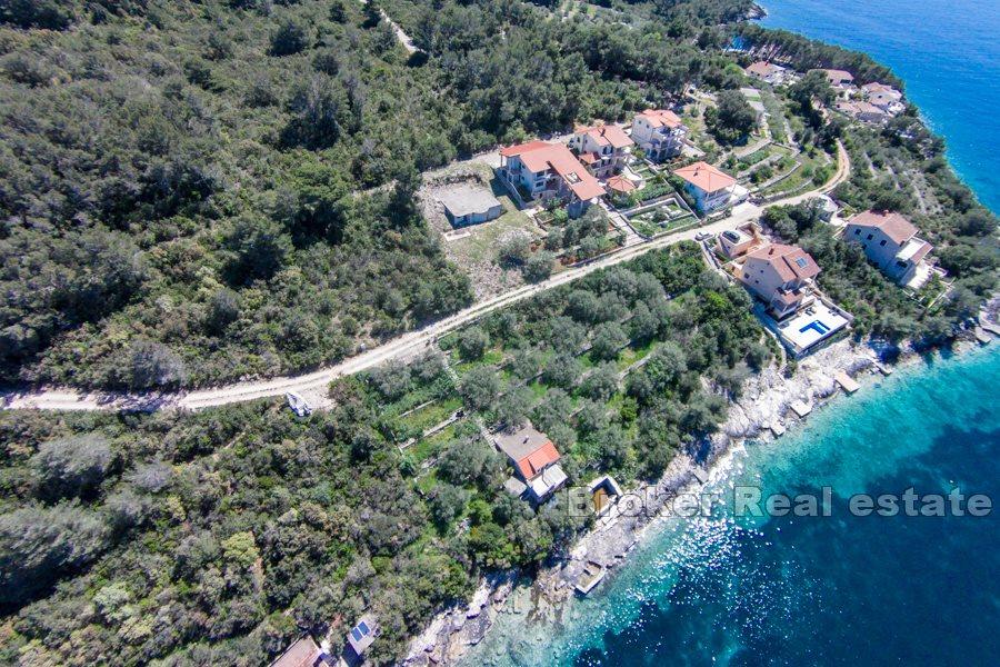 Wyspa Korcula - Ląd w drugim rzędzie do morza, z otwartym widokiem