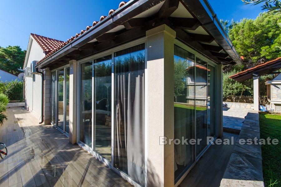 Остров Брач - Очаровательный дом у моря