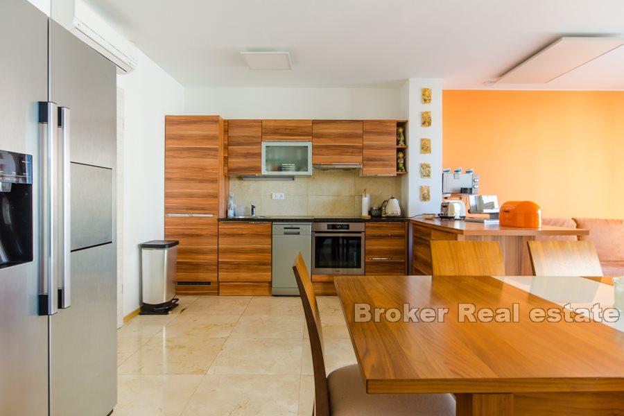 Ostrov Brač - Komfortní apartmán s jednou ložnicí