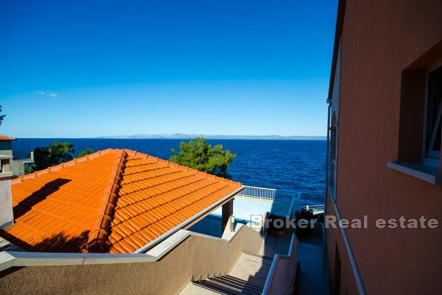 Wyspa Korcula - Dom z apartamentami pierwszy rząd do morza