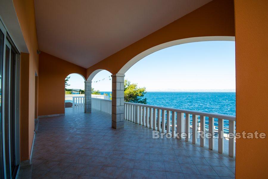Wyspa Korcula - Dom z apartamentami pierwszy rząd do morza