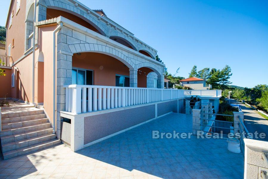 Wyspa Korcula - Dom z apartamentami pierwszy rząd do morza