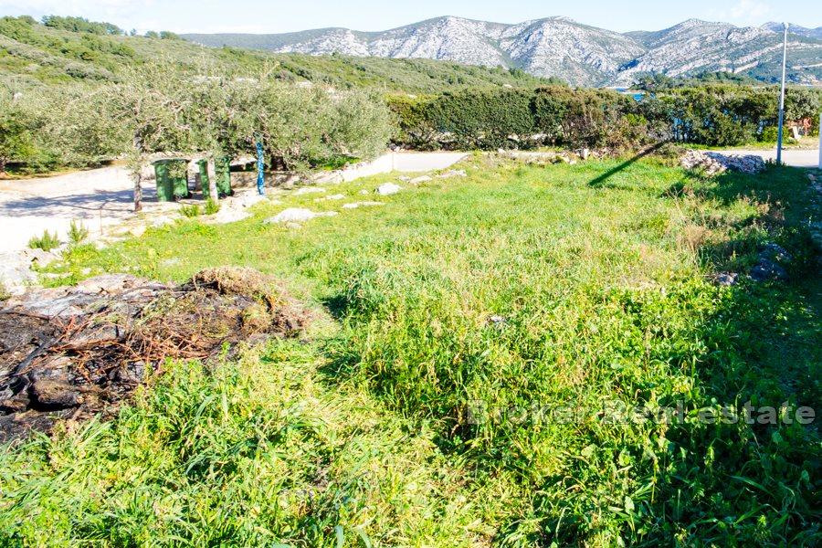 Korčula - Stavební pozemek v první řadě k moři