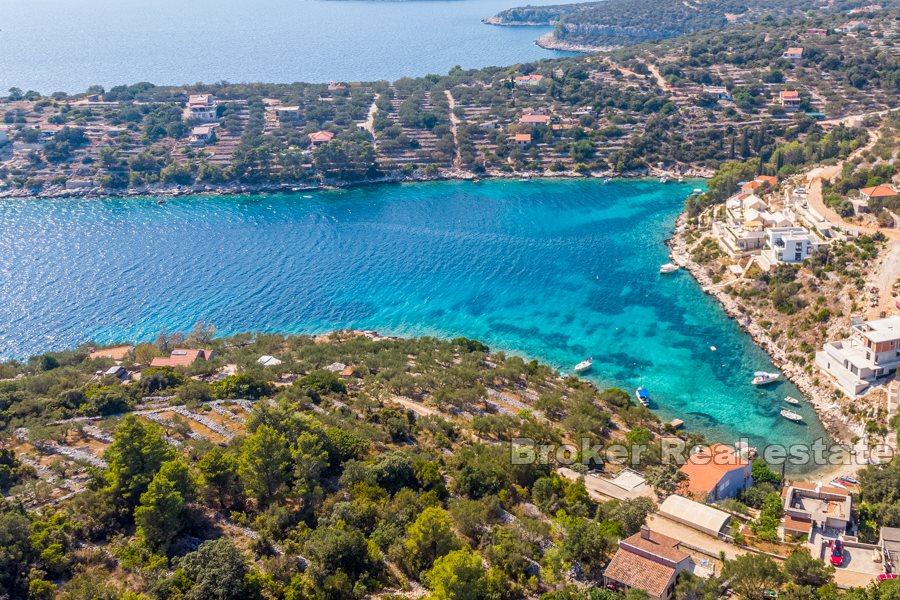 Korcula - Byggeland med åpen havutsikt