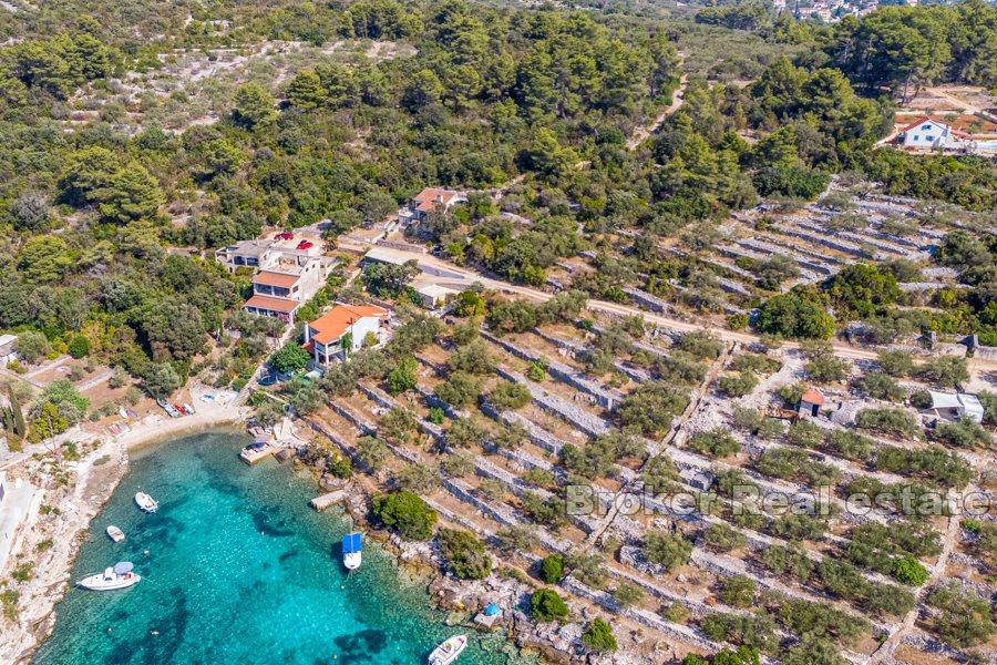 Korcula - Byggeland med åpen havutsikt