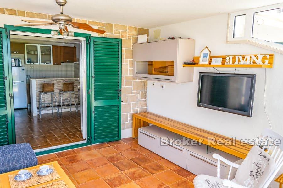 Brac - Villa avec piscine et vue mer