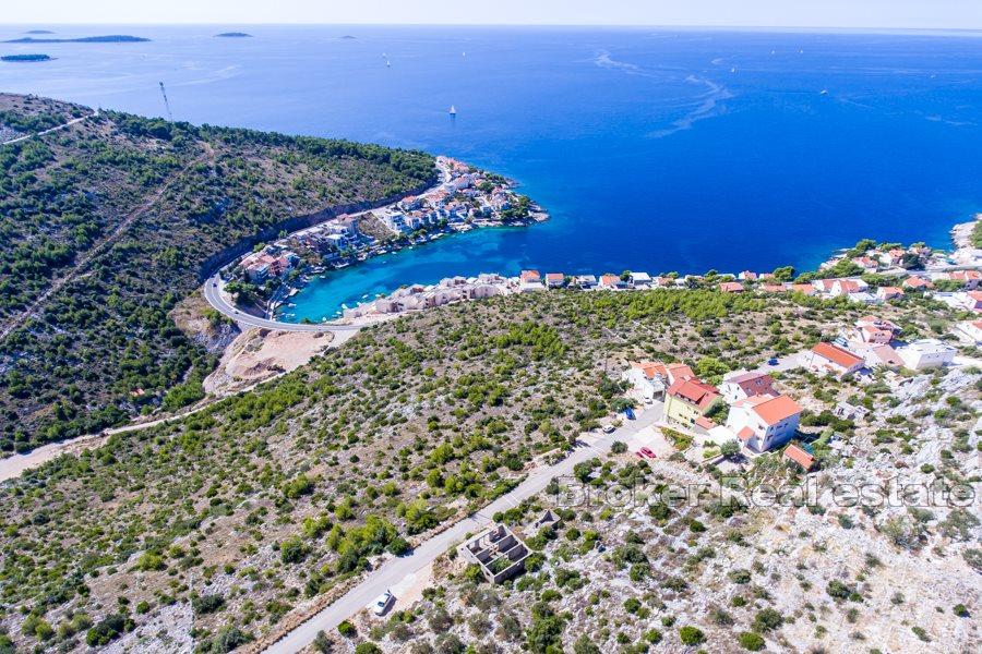 Primošten - Beau terrain spacieux