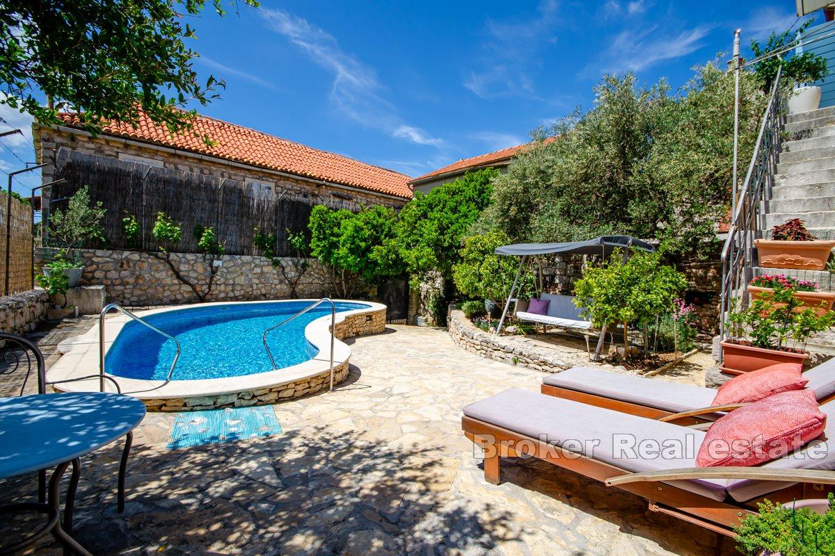 Villa i medelhavssten