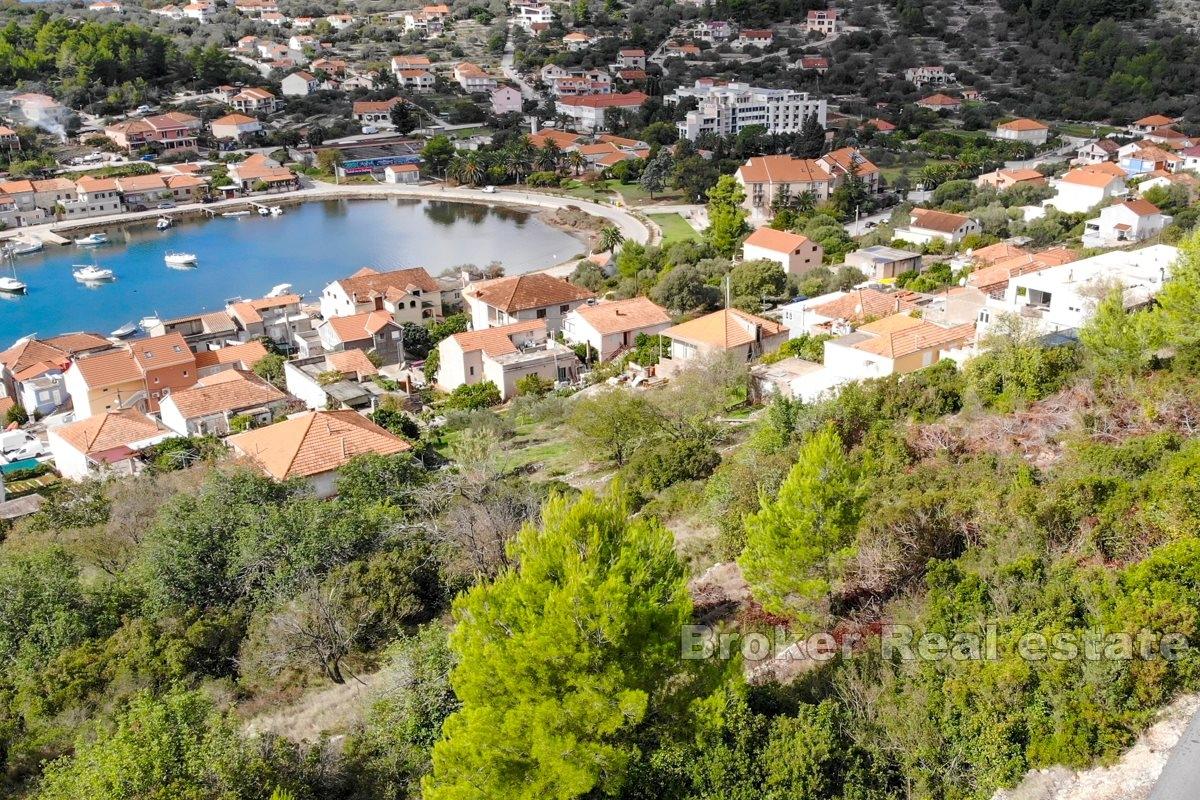 Byggnadsmark med havsutsikt