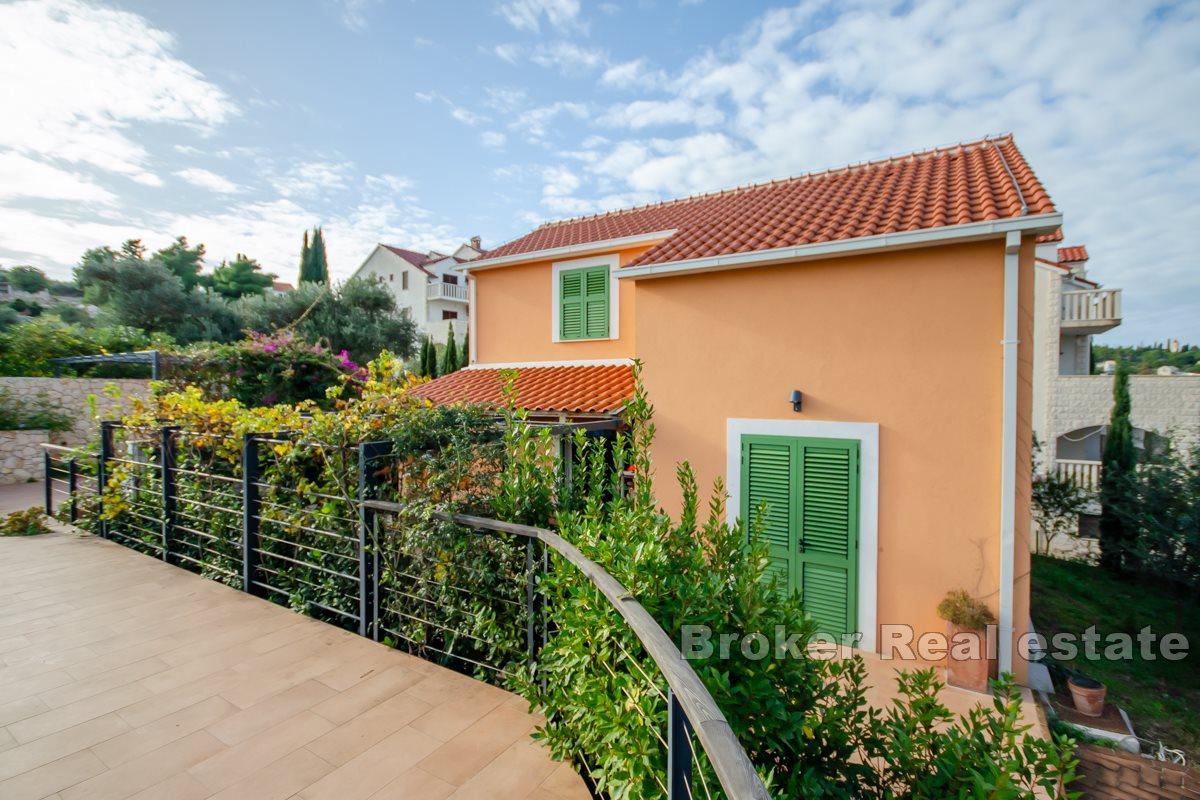 Ostrov Brač - Dom s bazénom v blízkosti mora