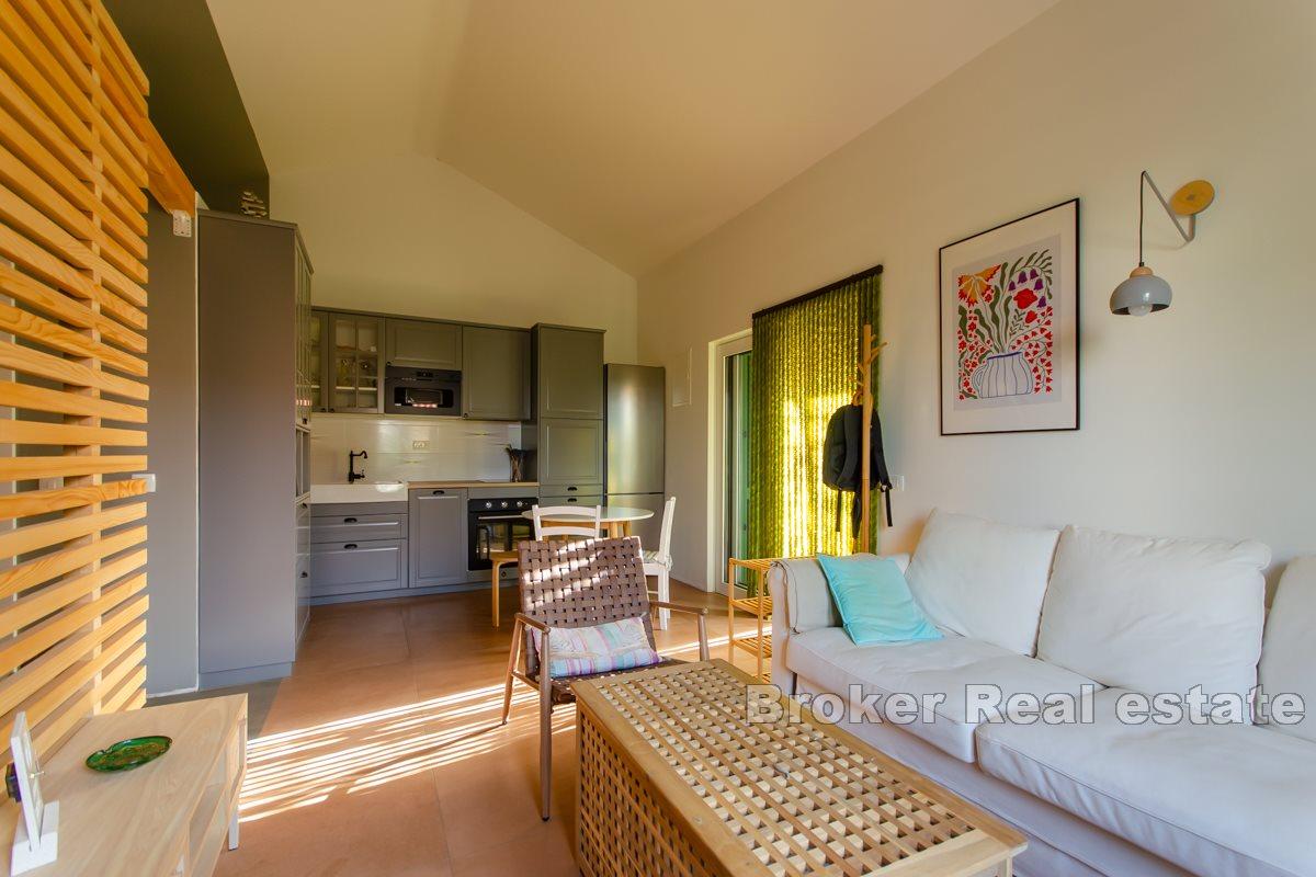 Ostrov Brač - Dom s bazénom v blízkosti mora