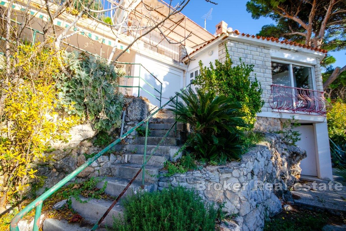 Hus i første rad til sjøen