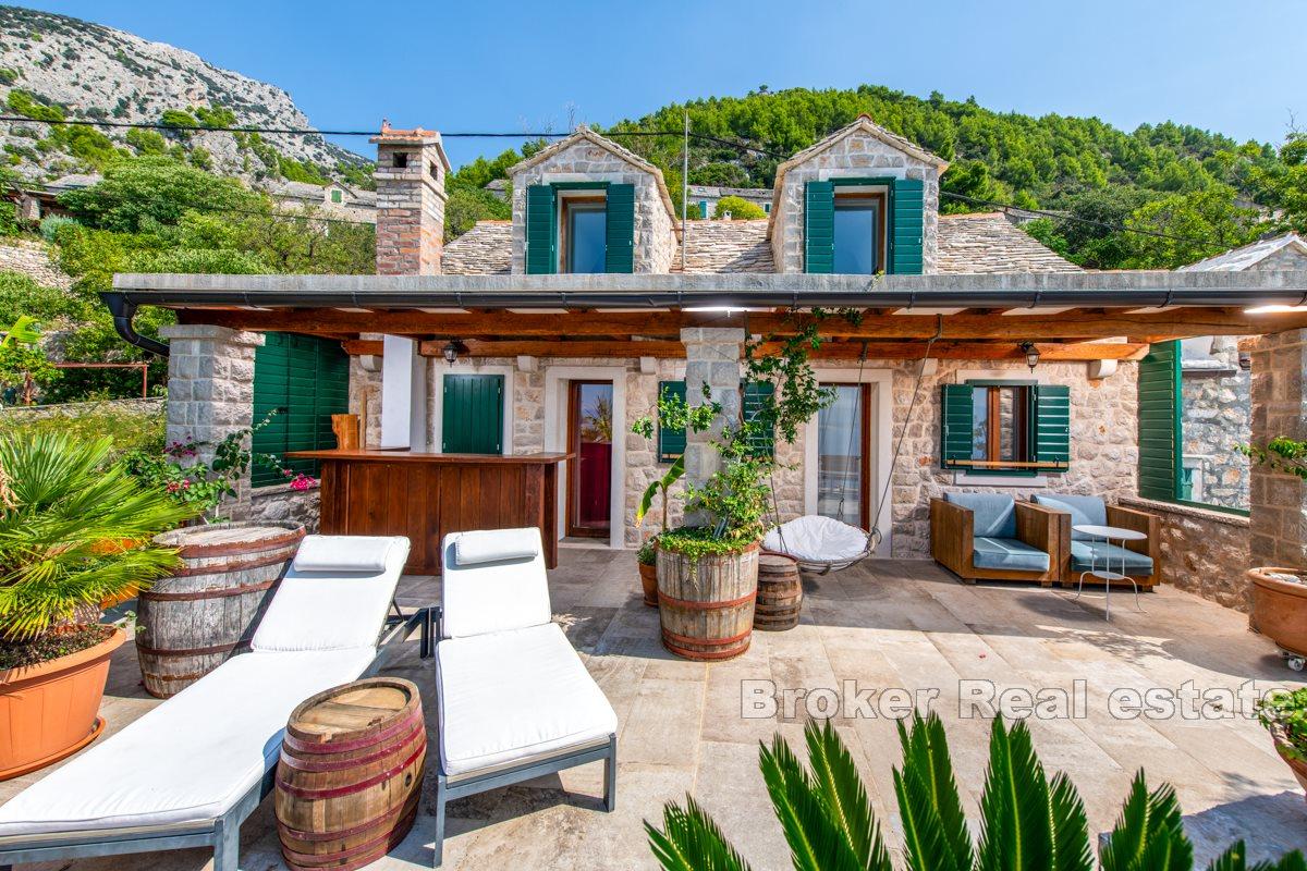 Sjarmerende steinhus med eksklusiv beliggenhet