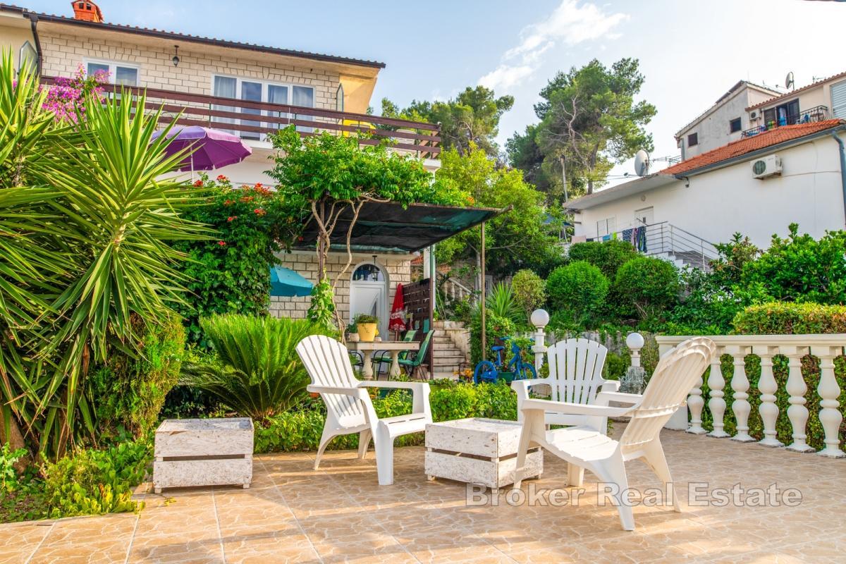 Dom w zabudowie bliźniaczej położony jest w pierwszym rzędzie do morza