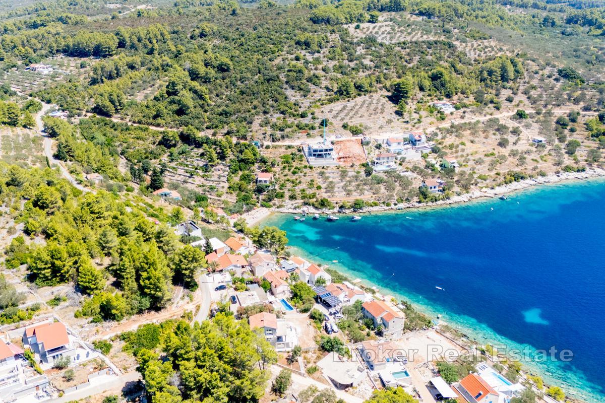 Ön Korcula - Land vid havet och stranden