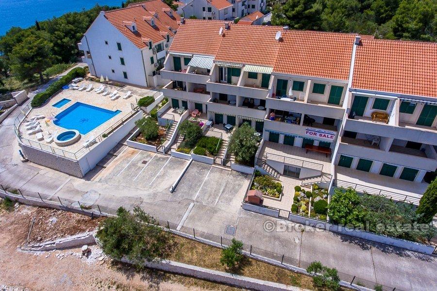 Ostrov Brač - apartmán s jednou spálňou, pri mori