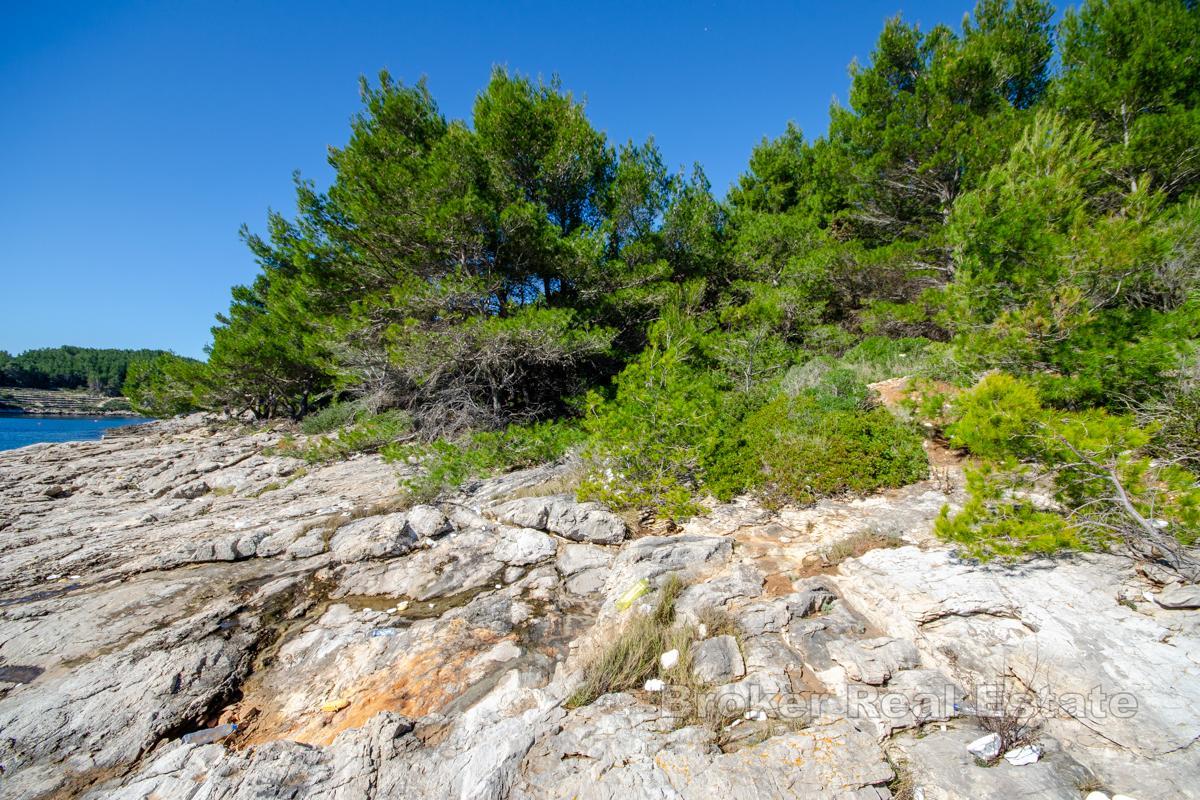 Terrain constructible dans un emplacement exclusif en bord de mer