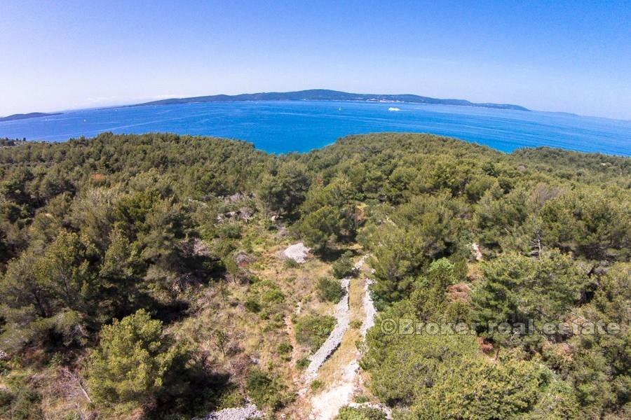 Insel Brac, Bauland am Meer