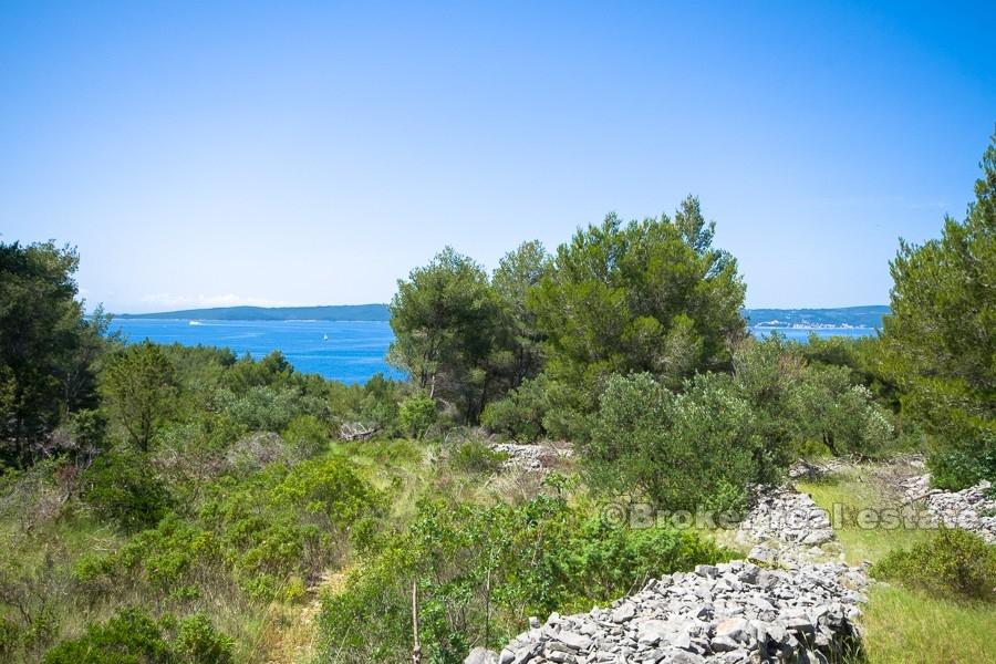 Insel Brac, Bauland am Meer