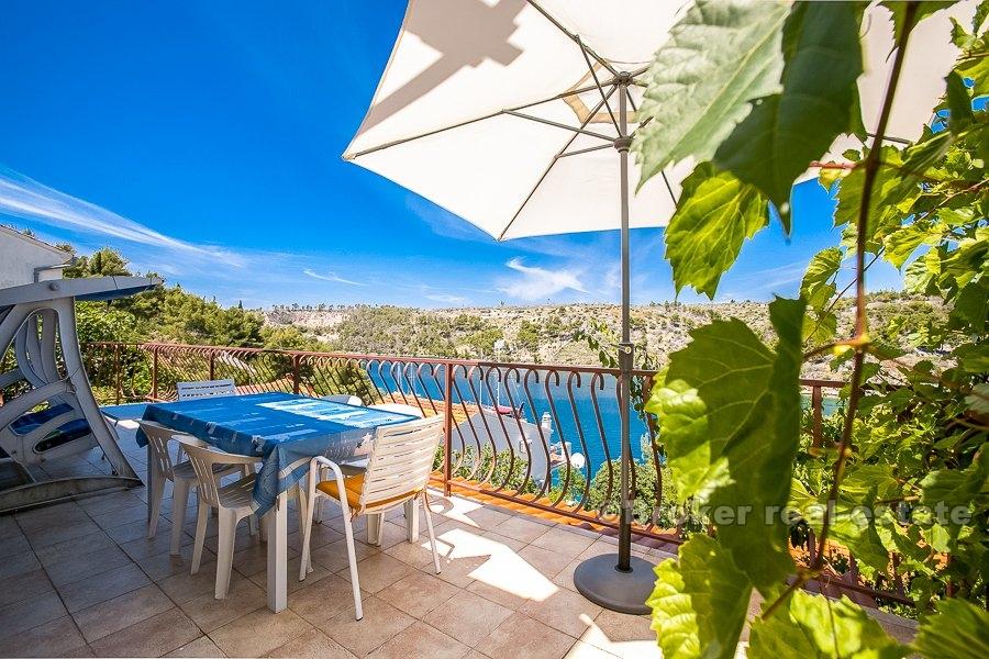 Ostrov Brač, rodinný dom s výhľadom na more