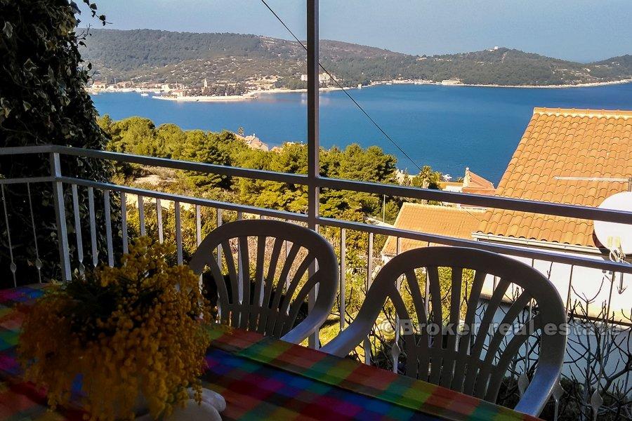 Ostrov Vis - 2 patrový dům s výhledem na moře