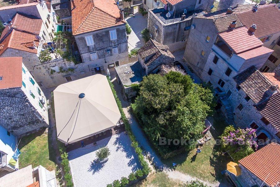Trogir, steinhus i gamle sentrum, for totalrenovering