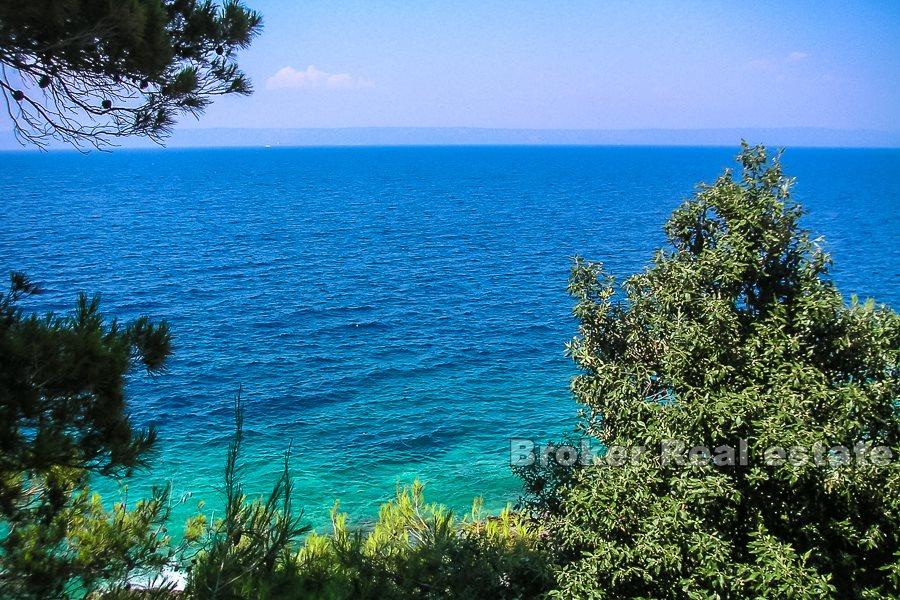 Île de Korcula, terrain constructible en bord de mer