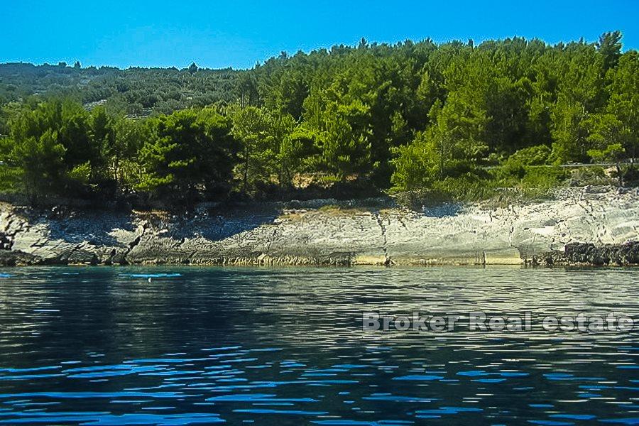 Île de Korcula, terrain constructible en bord de mer