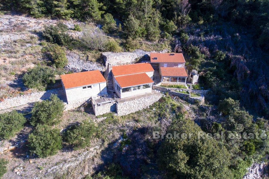 Øya Korcula - Tre bygg med utsikt i naturmiljø