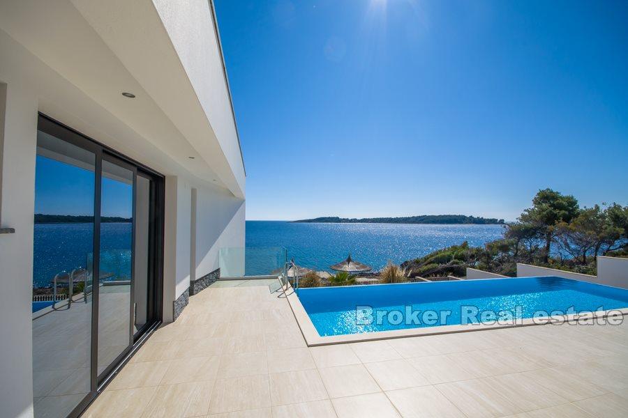Wyspa Korcula, nowo wybudowana nowoczesna i luksusowa willa nad morzem